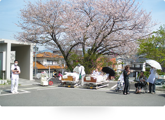 【写真】お花見会の様子